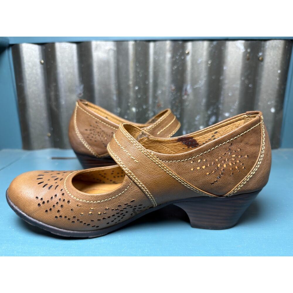 Sofft Womens 7M Brown Leather Mary Jane Heels Perforated Comfort Shoes Academia - Picture 3 of 10